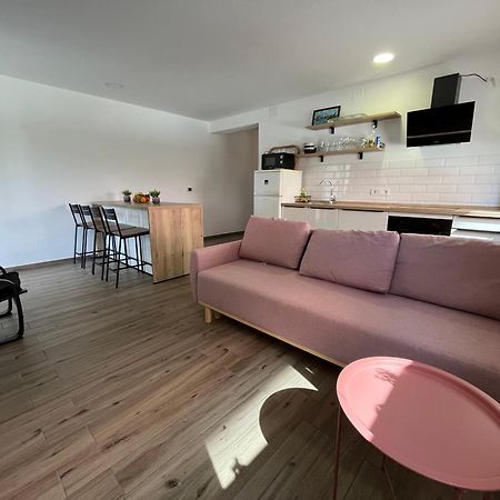 Apartmani Mlinar - Two Bedroom Apartment With Seaview Гребастика Экстерьер фото