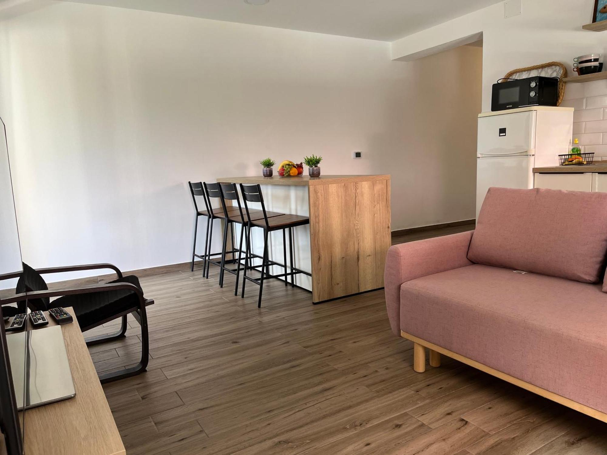 Apartmani Mlinar - Two Bedroom Apartment With Seaview Гребастика Экстерьер фото