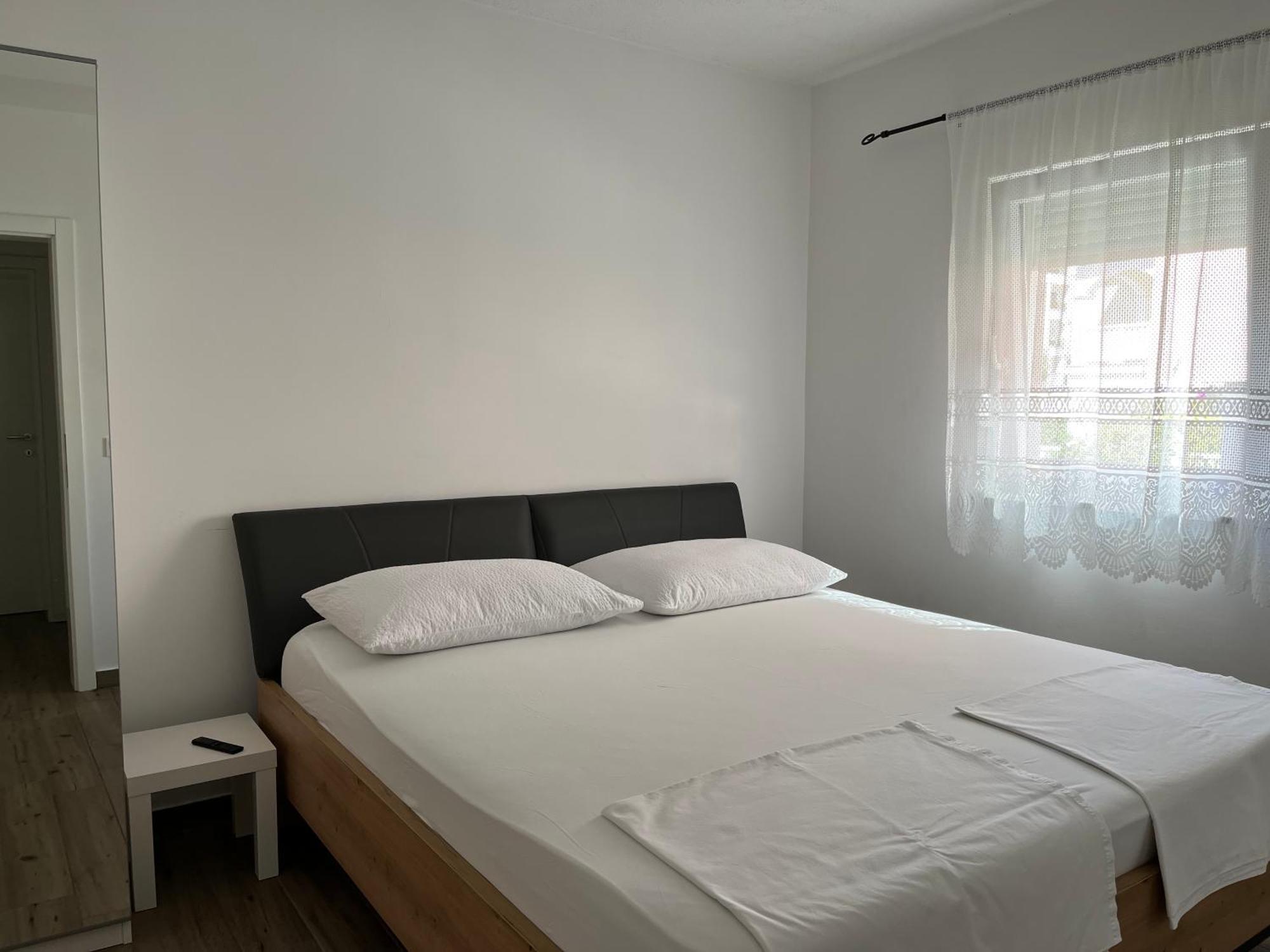 Apartmani Mlinar - Two Bedroom Apartment With Seaview Гребастика Экстерьер фото
